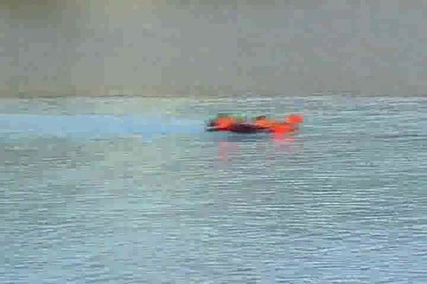 Radio - controlled Hydro - fly Boat / Plane - image 6 from the video